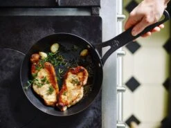 BK Koekenpan Black Steel - ø 30 Cm - Zonder Anti-aanbaklaag -Aanbiedingen Keuken Kla Winkel 3a0edf7e9fc57021e9247b0896c9f94040984ce9 BlackSteel 05 11 b93106 1