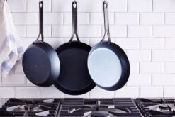 BK Koekenpan Black Steel - ø 30 Cm - Zonder Anti-aanbaklaag -Aanbiedingen Keuken Kla Winkel 6d3e0c782099da9be5bd2c072fccc05e516f1b0d BK BlackSteel Frypans Lifestyle 1