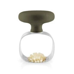 Eva Solo Knoflookpers Green Tools -Aanbiedingen Keuken Kla Winkel Eva Solo Green Tool Knoblauchpresse mit Knoblauch